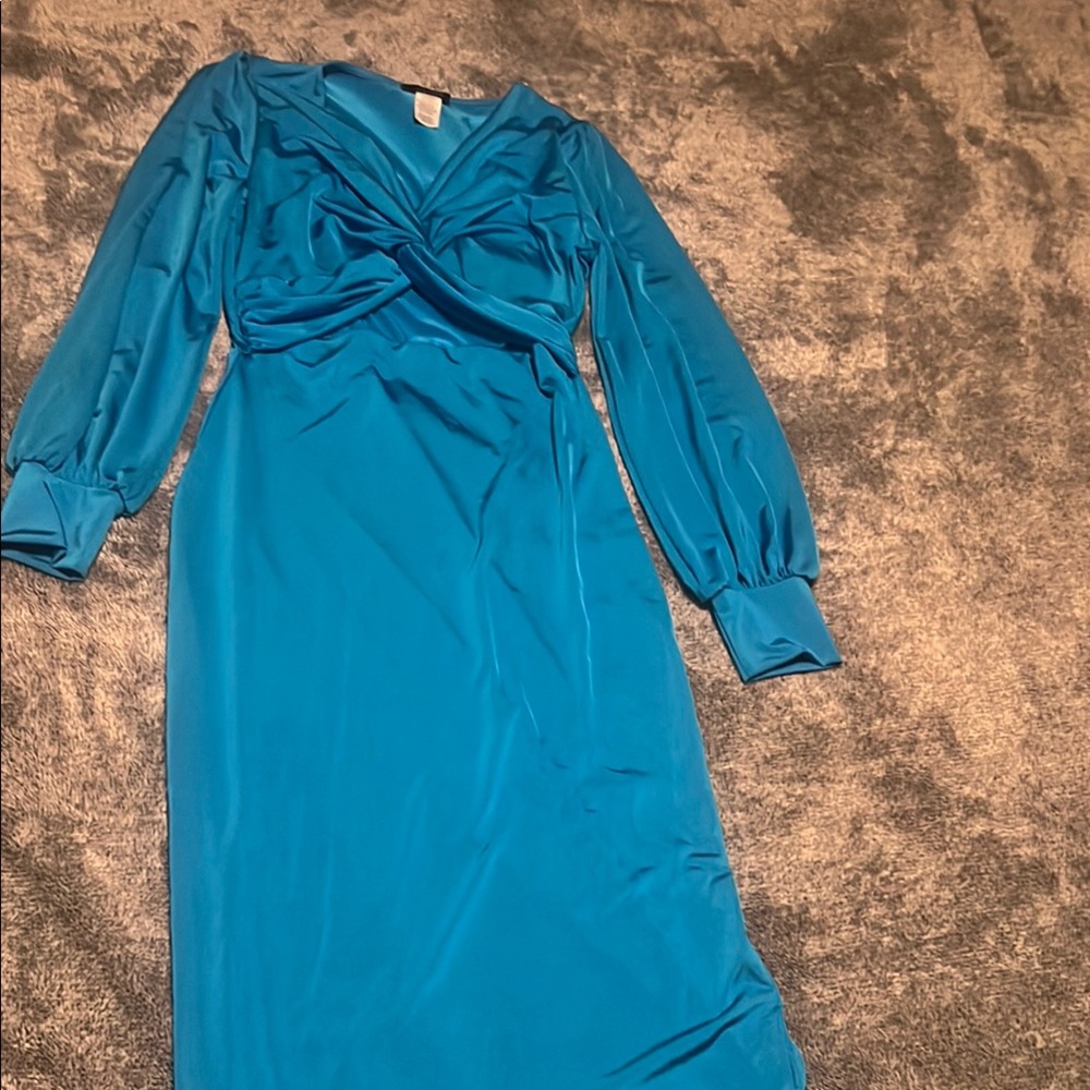 Elegant Blue Long Sleeve Dress